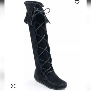 MinnetonkaWomen's Suede Front, Fringe,  Lace Knee High Boots, EUC sz 6